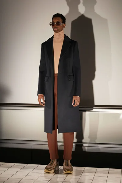 Look 15
